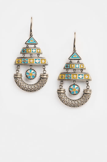 Vilagna Arched Earrings Vilagna Arched Earrings
