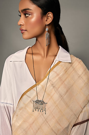 Antique Anvi Wall Earrings