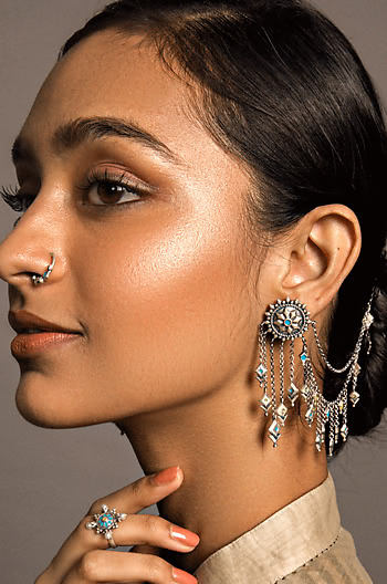 Vasuh Vent Earrings