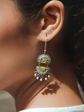 https://images.cltstatic.com/media/product/350/AE00276-SS0000-oxidised-antique-rituh-earrings-in--silver-prd-1-model.jpg