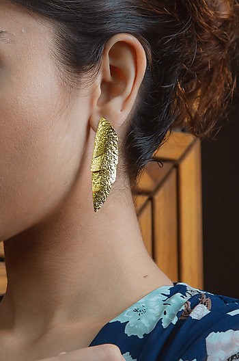 Moving On Earrings in Gold Plating