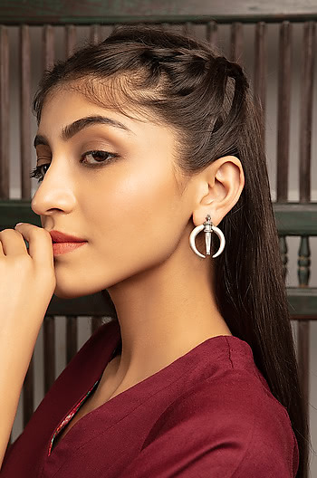 Antique Enais Office Party Ke Earrings