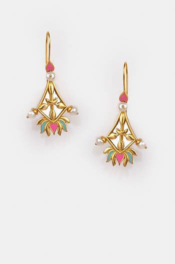 Iski Uski Earrings in Gold Plated Brass