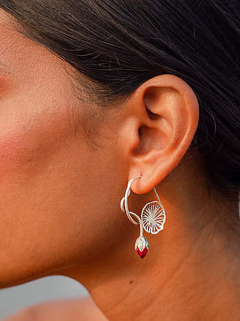 Oxidised Rise Above Apathy Earrings in 925 Silver