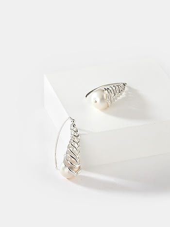 Swirl with Pearls Earrings in 925 Silver