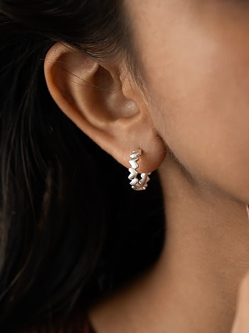 You and Your Happy Squeals Heart Hoop Earrings in 925 Silver