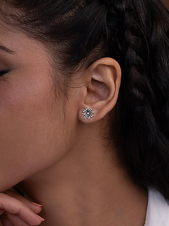 Sehaj Stud Earrings in 925 Silver