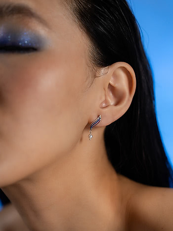 Sway through Time Earrings in 925 Silver