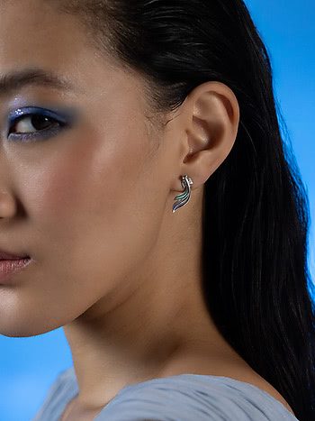 Glide through Shadows Earrings in 925 Silver