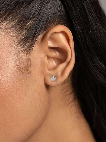 Studs Earrings in 925 Silver