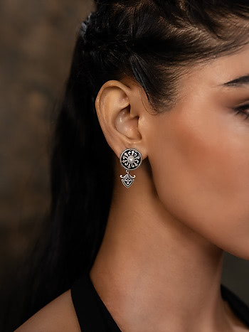 Impassable Bagh Nakh Earrings in 925 Silver