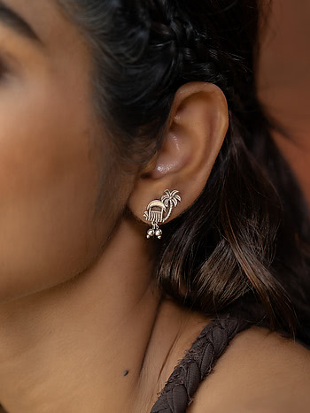 Taru Earrings in 925 Silver