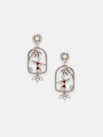 Vatsaru Earrings in 925 Silver