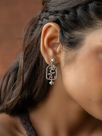 Vatsaru Earrings in 925 Silver