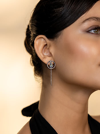 Lily of Happiness Earrings in 925 Silver