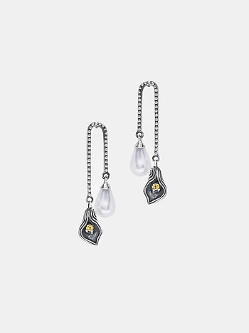Lily of Magic Earrings in 925 Silver