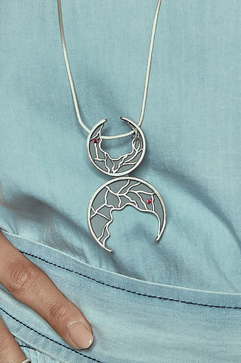 Thunder Thighs Necklace
