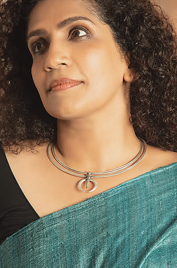 Antique Enais Office Party Ke Necklace