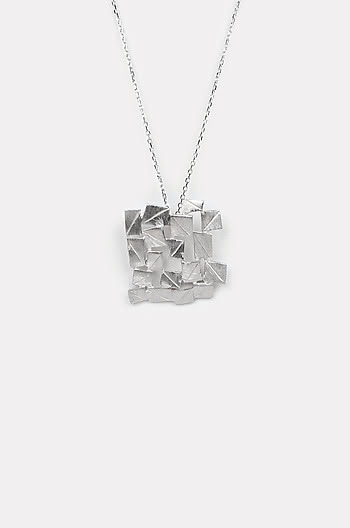It Me Necklace