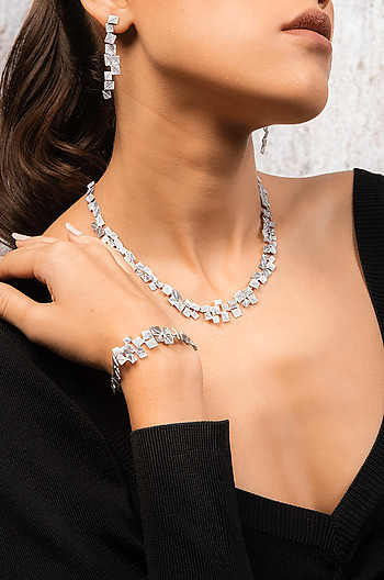 Hit Me Up Necklace