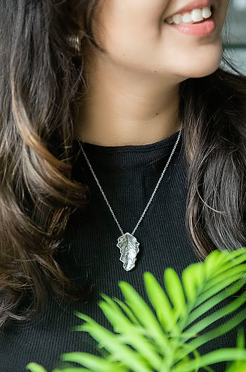 Hang Tough Necklace in 925 Silver