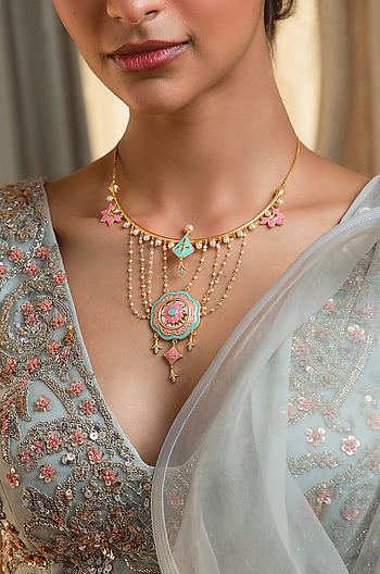 Iski Uski Necklace in Gold Plated Brass