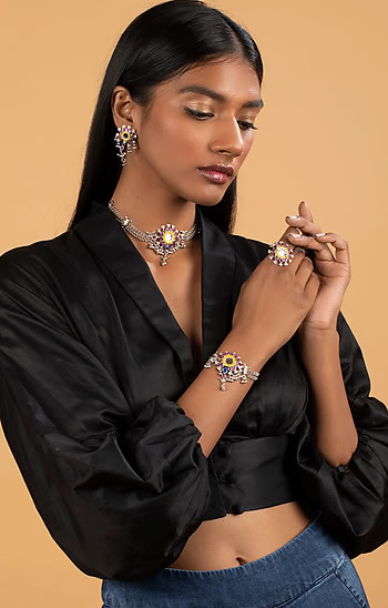 Abla Bharat Style Choker