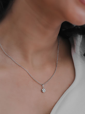 Large Pendant Necklace 