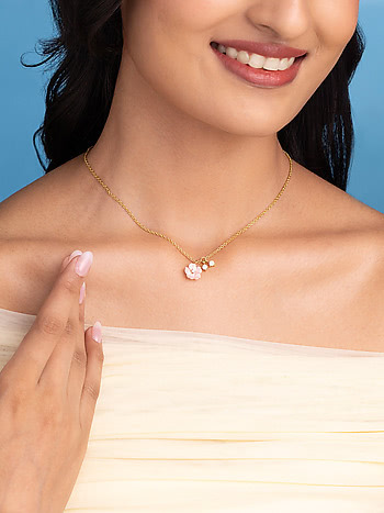 Blush Flower Necklace in 925 Silver