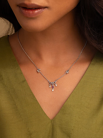 Guided by Instinct Elephant Necklace in 925 Silver