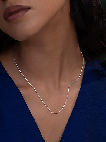 Linear Necklace in 925 Silver