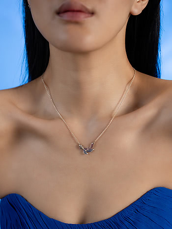 Flow through Uncertainties Necklace in 925 Silver
