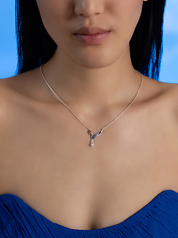 Flow through Undercurrents Necklace in 925 Silver