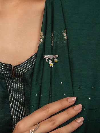 Ashwa Brooch in Oxidised 925 Silver