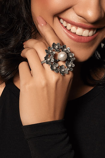 Alma W Ring