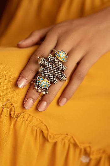 Antique Srasta Step Ring