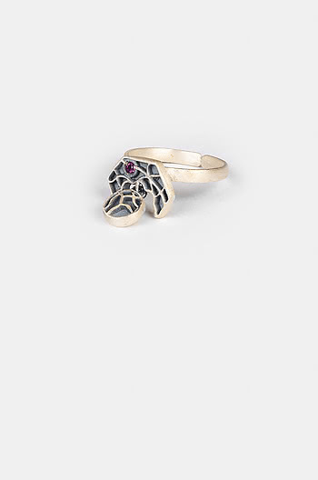 Piggy Nose Midi Ring