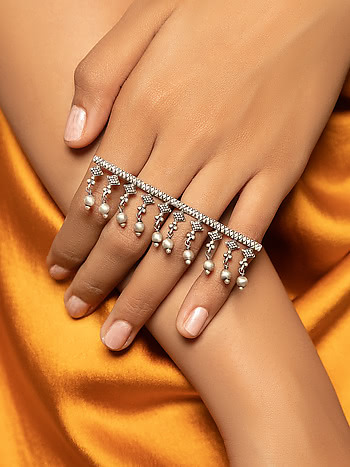 Caratlane temple jewellery hot sale