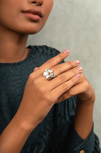Yas Queen Ring