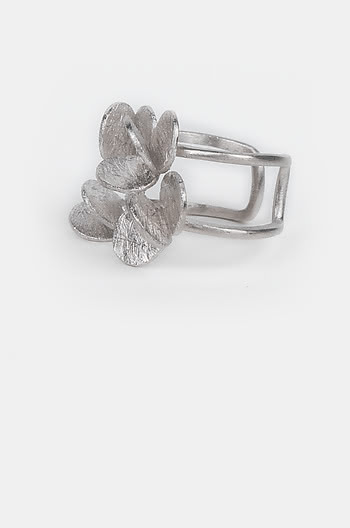 Yas Queen Ring