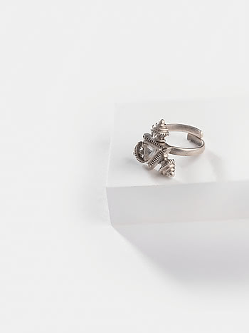 Maggie Tulliver Ring in 925 Oxidised Silver