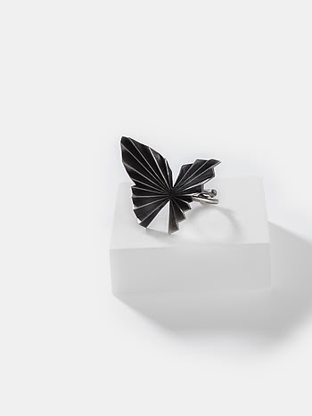Chasing My Constant Endeavours Medium Butterfly Ring in 925 Silver