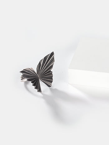 Oxidised Chasing My Constant Endeavours Medium Butterfly Ring in 925 Silver