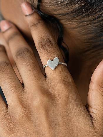 You and Your Dramatic Hand Gestures Heart Ring in 925 Silver
