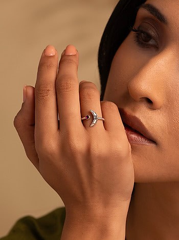 The Provider's Tusk Ring Elephant Ring in 925 Silver
