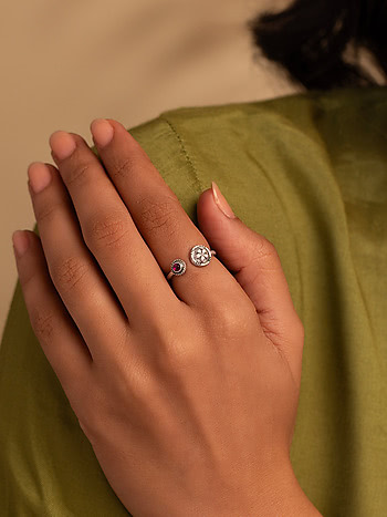 The Intuitive Gaze Elephant Ring in 925 Silver