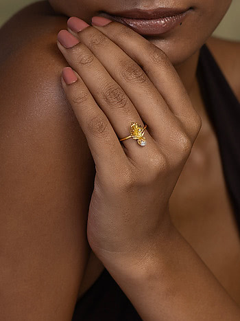 Opulent Leaf Ring in Gold Plated 925 Silver