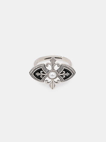 Audacious Axe Ring in 925 Silver