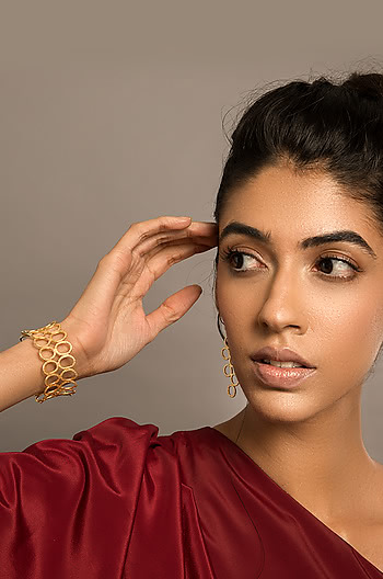 So Versatile Bracelet in Gold Plating