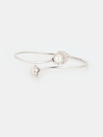 A Cozy Shell-Ter Bracelet in 925 Silver